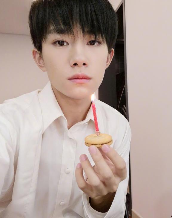 成人吃瓜网短剧